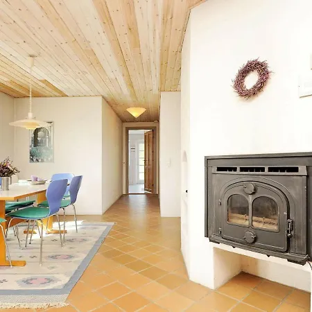 Holiday home Three-bedroom Holiday In 57