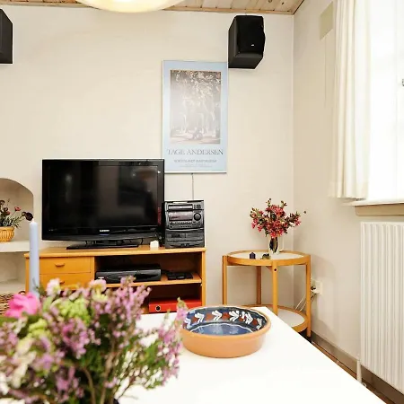 Three-bedroom Holiday In 57 Holiday home *